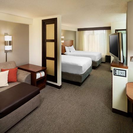 Hyatt Place Charlotte Arrowood Екстериор снимка