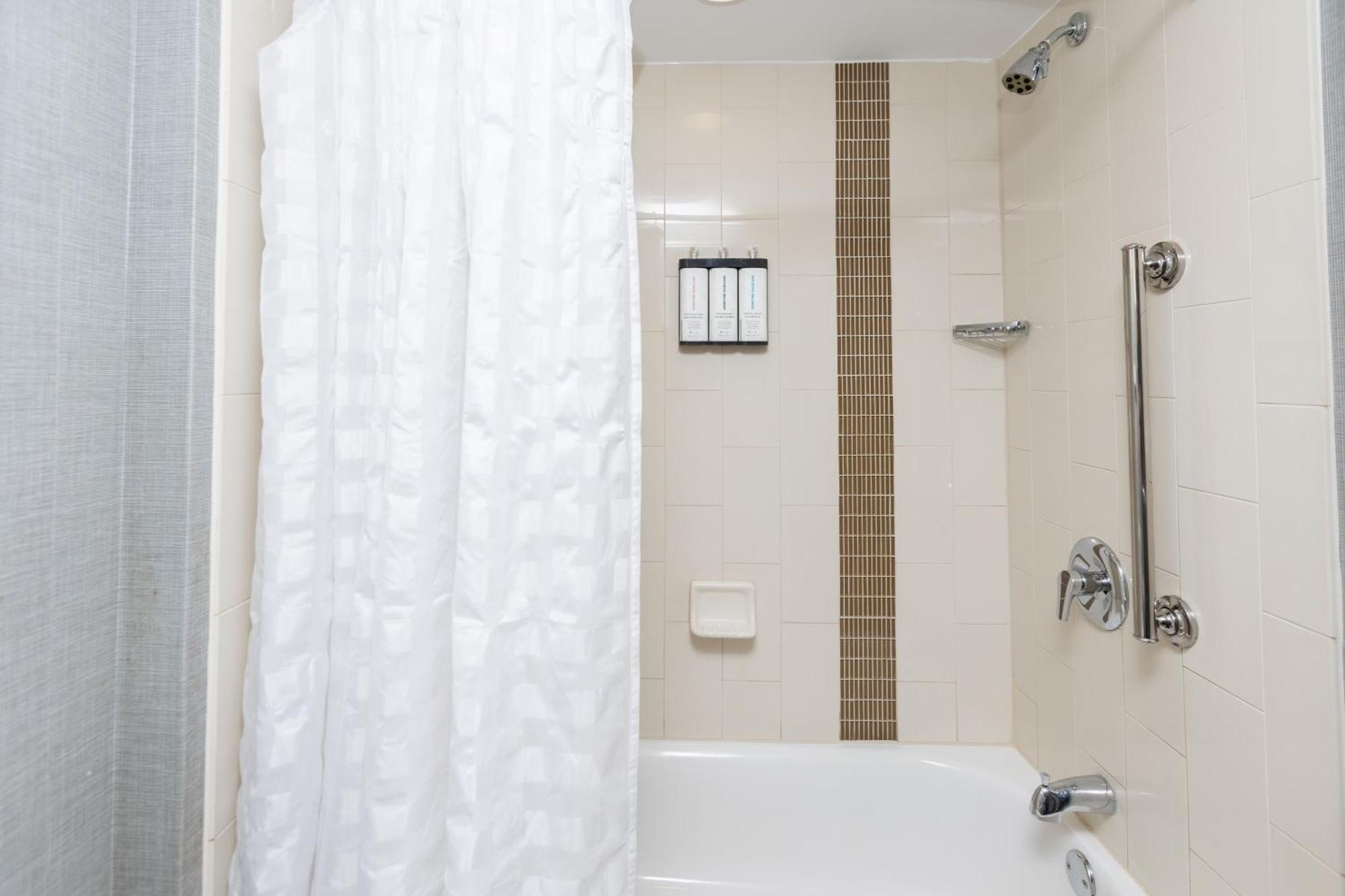 Hyatt Place Charlotte Arrowood Екстериор снимка