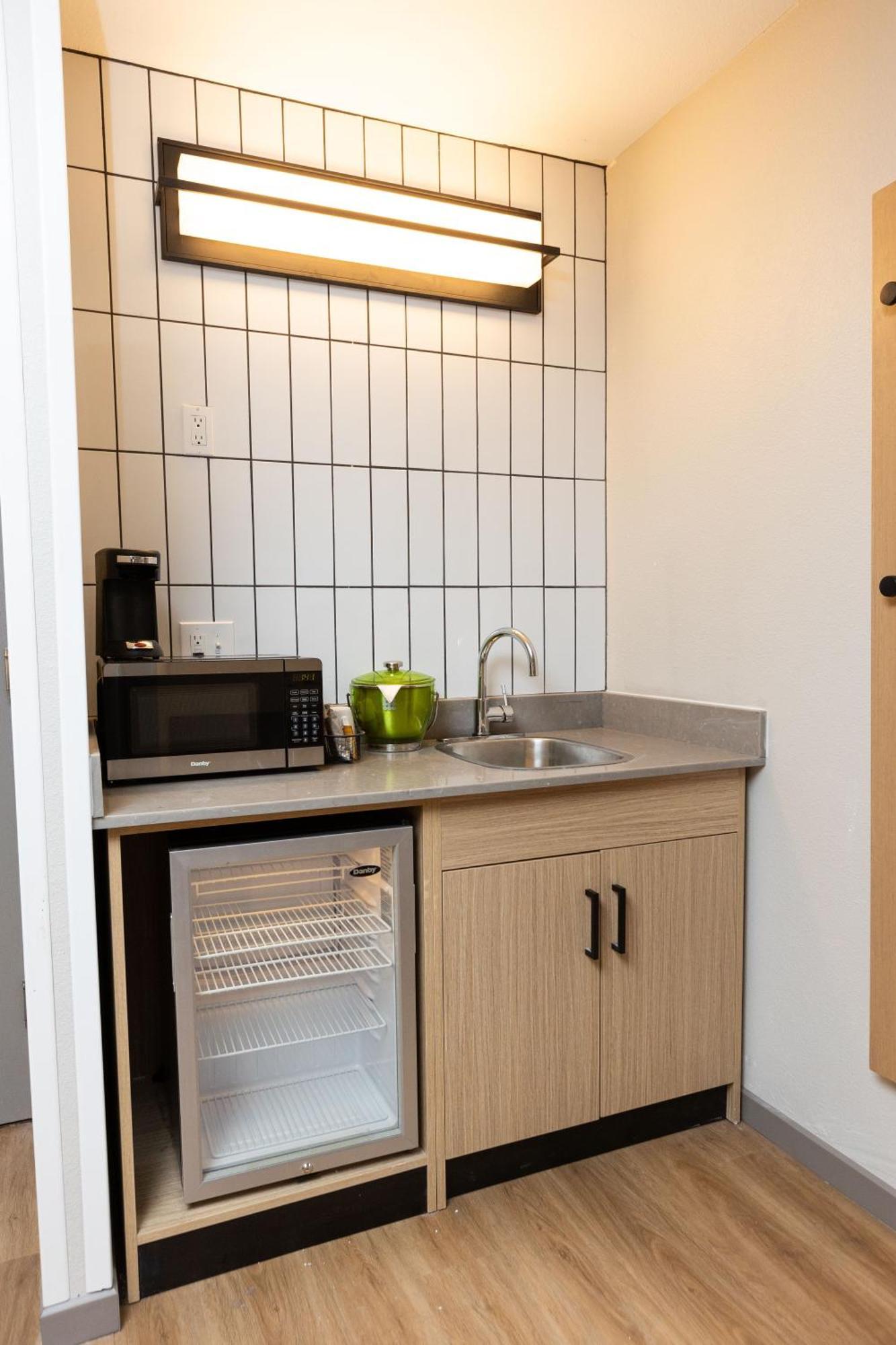 Hyatt Place Charlotte Arrowood Екстериор снимка
