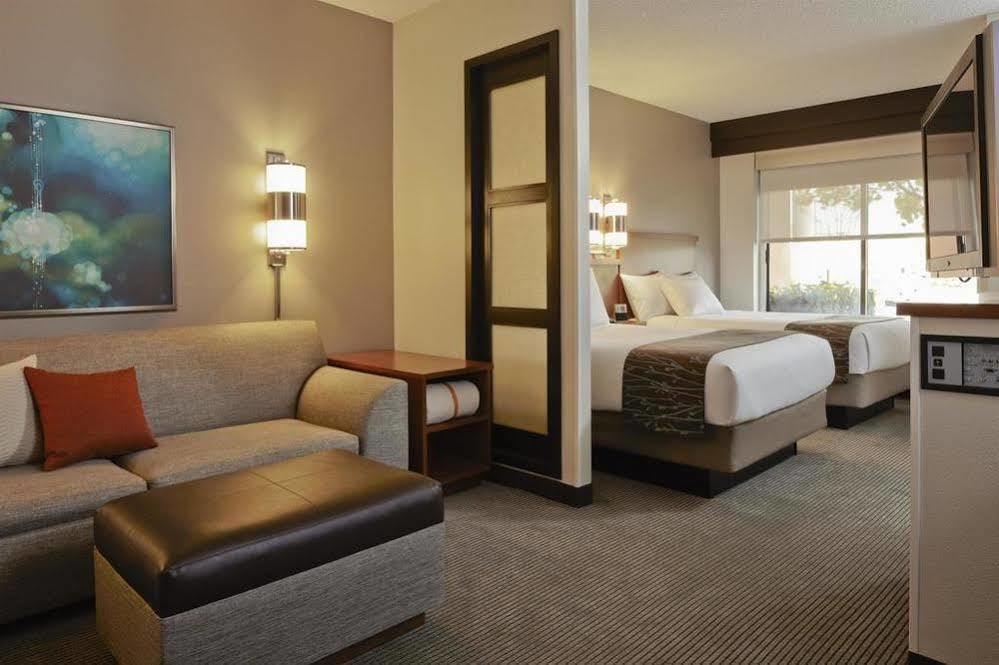 Hyatt Place Charlotte Arrowood Екстериор снимка