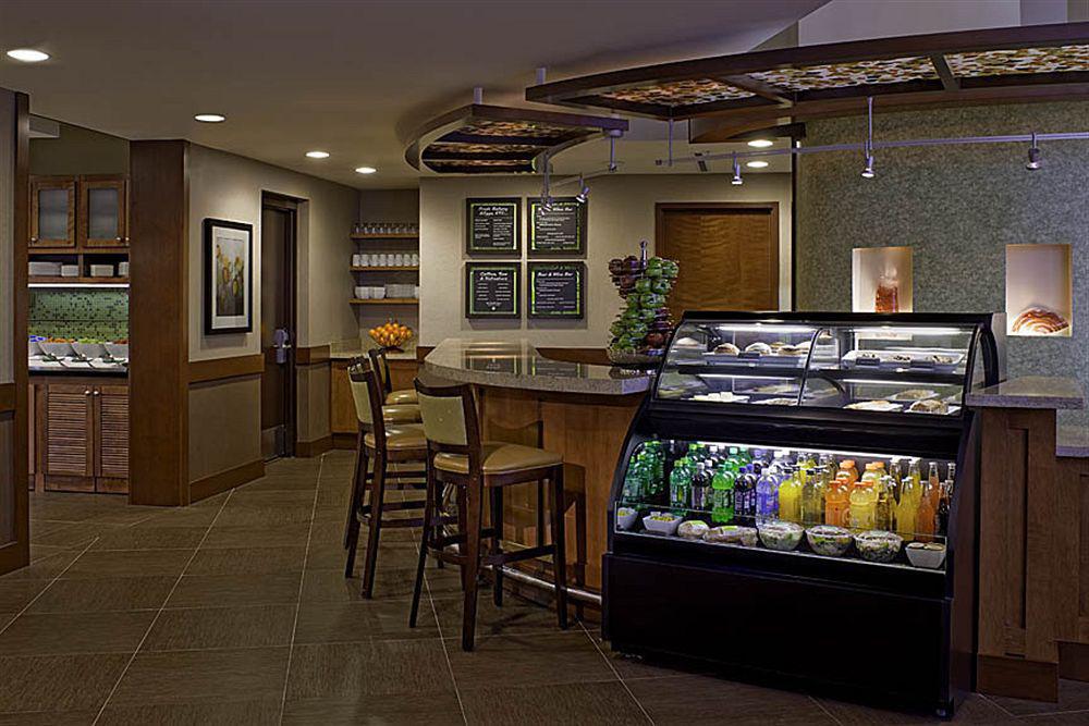 Hyatt Place Charlotte Arrowood Ресторант снимка